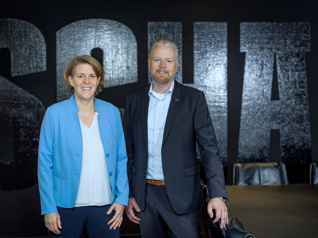 Portraitfoto Christina Rühl-Hamers, Finanzvorständin des FC Schalke 04 und Sascha Bruckhoff, Geschäftsführer der START NRW GmbH,